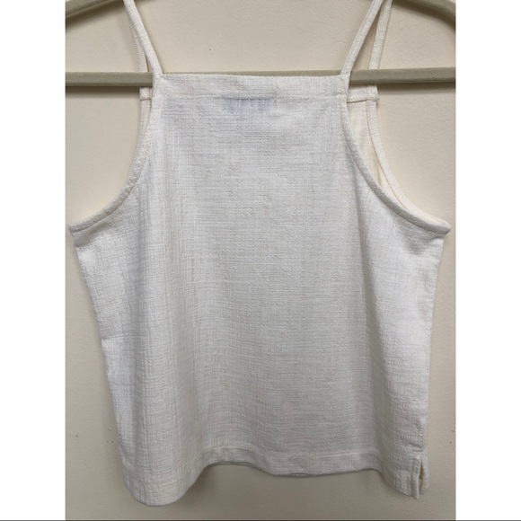 Texture and Thread halter tank top - Picture 2 of 3